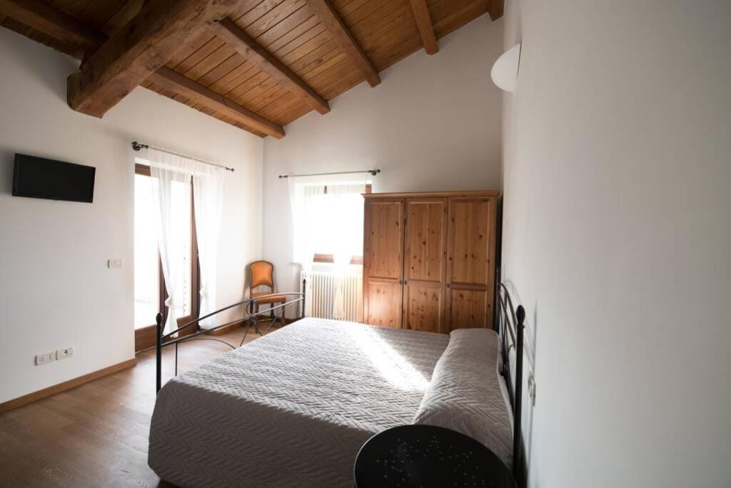 La Casa Vacanza Con Vista Panoramica Sui Vigneti Rotella Exterior foto