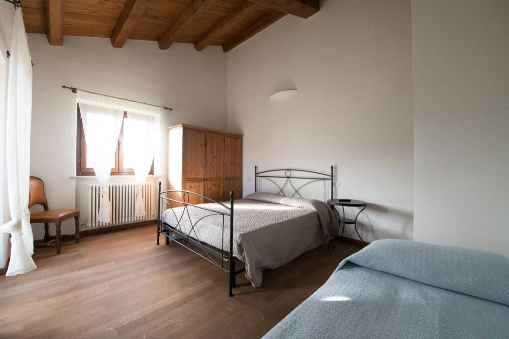 La Casa Vacanza Con Vista Panoramica Sui Vigneti Rotella Exterior foto